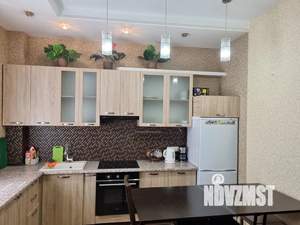 3-к квартира, посуточно, 82м2, 2/6 этаж