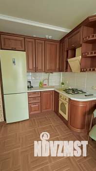 1-к квартира, посуточно, 40м2, 4/6 этаж