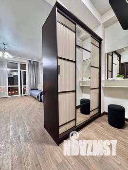Студия квартира, посуточно, 38м2, 1/5 этаж