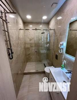 Студия квартира, посуточно, 70м2, 4/18 этаж