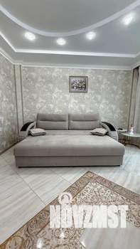 1-к квартира, посуточно, 53м2, 4/10 этаж