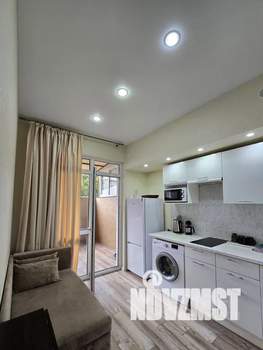 Студия квартира, посуточно, 35м2, 1/6 этаж