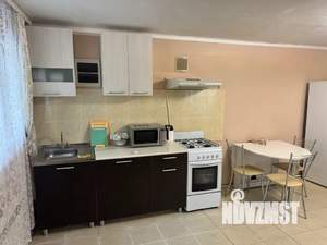 Студия квартира, посуточно, 36м2, 1/3 этаж