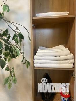 Студия квартира, посуточно, 28м2, 1/13 этаж