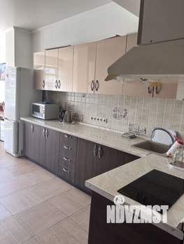 Студия квартира, посуточно, 41м2, 1/5 этаж