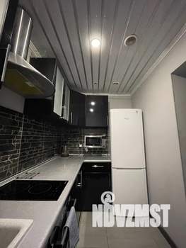 Студия квартира, посуточно, 45м2, 1/21 этаж