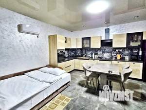 Студия квартира, посуточно, 40м2, 1/1 этаж