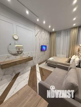 Студия квартира, посуточно, 35м2, 1/6 этаж