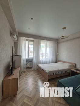 Студия квартира, посуточно, 22м2, 1/10 этаж