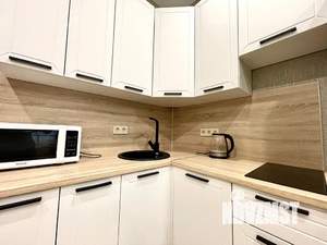 Студия квартира, посуточно, 30м2, 4/20 этаж