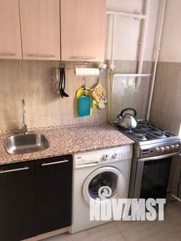 2-к квартира, посуточно, 40м2, 1/3 этаж