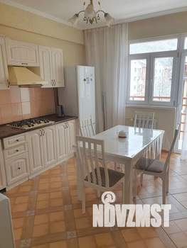 3-к квартира, посуточно, 84м2, 4/5 этаж