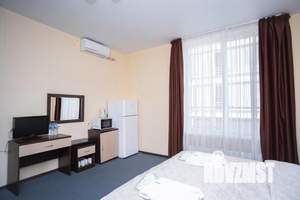 2-к квартира, посуточно, 50м2, 1/1 этаж