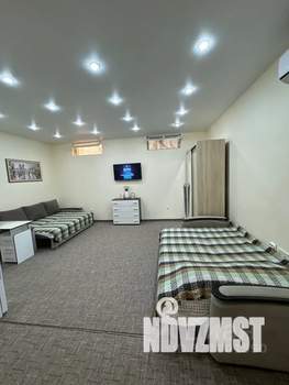 Студия квартира, посуточно, 35м2, 1/8 этаж