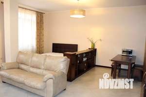 Студия квартира, посуточно, 57м2, 3/5 этаж