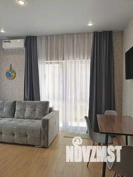 Студия квартира, посуточно, 24м2, 1/3 этаж