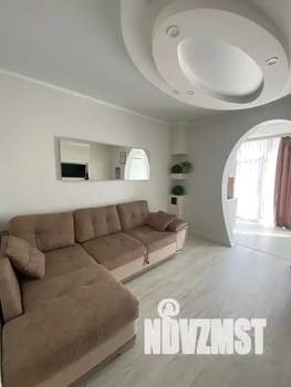 Студия квартира, посуточно, 30м2, 1/3 этаж
