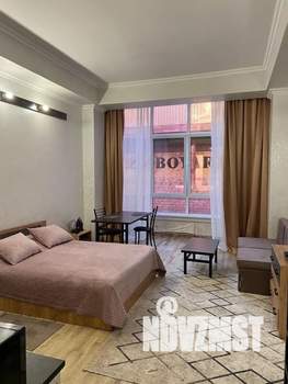Студия квартира, посуточно, 35м2, 1/4 этаж
