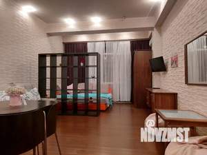 Студия квартира, посуточно, 45м2, 4/5 этаж