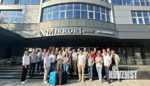 Студия квартира, посуточно, 45м2, 1/7 этаж