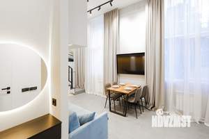 Студия квартира, посуточно, 42м2, 1/17 этаж