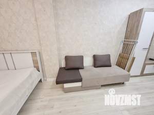 Студия квартира, посуточно, 25м2, 1/4 этаж