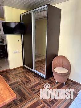 Студия квартира, посуточно, 35м2, 1/3 этаж