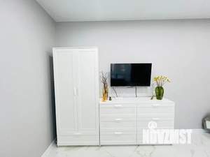 Студия квартира, посуточно, 35м2, 1/3 этаж