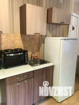 Студия квартира, посуточно, 35м2, 1/9 этаж