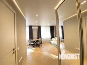 Студия квартира, посуточно, 35м2, 1/7 этаж