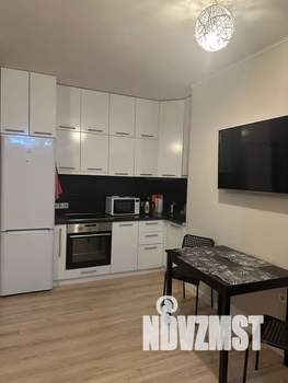 1-к квартира, посуточно, 37м2, 7/25 этаж