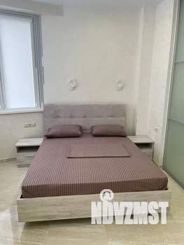 Студия квартира, посуточно, 50м2, 6/18 этаж