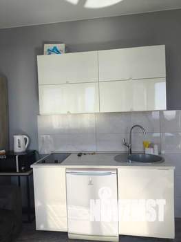 Студия квартира, посуточно, 38м2, 7/15 этаж