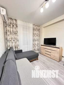 Студия квартира, посуточно, 30м2, 1/13 этаж