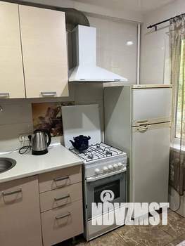 1-к квартира, посуточно, 40м2, 3/5 этаж