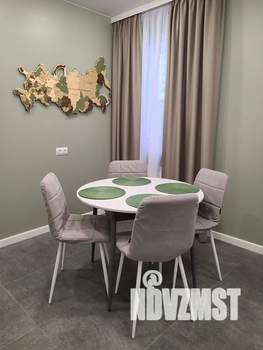 Студия квартира, посуточно, 42м2, 1/12 этаж