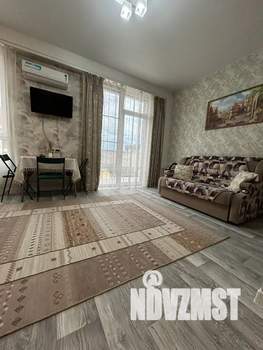 Студия квартира, посуточно, 35м2, 3/3 этаж