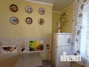 Студия квартира, посуточно, 35м2, 2/5 этаж