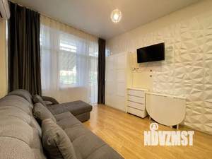 Студия квартира, посуточно, 30м2, 1/13 этаж
