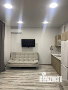 Студия квартира, посуточно, 40м2, 2/3 этаж