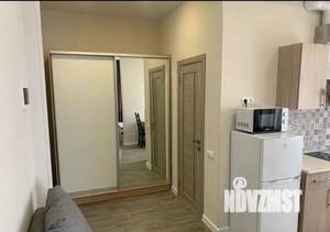 Студия квартира, посуточно, 27м2, 1/2 этаж