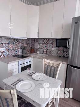 Студия квартира, посуточно, 40м2, 1/7 этаж