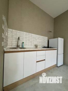 Студия квартира, посуточно, 40м2, 1/3 этаж