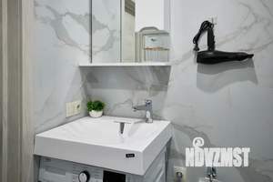 Студия квартира, посуточно, 35м2, 4/22 этаж