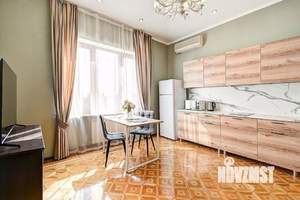 1-к квартира, посуточно, 40м2, 1/1 этаж