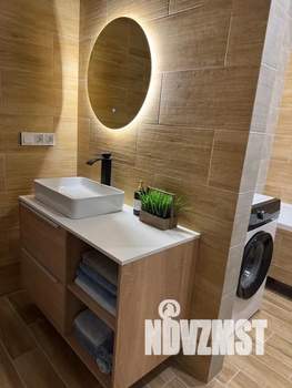 Студия квартира, посуточно, 36м2, 1/12 этаж