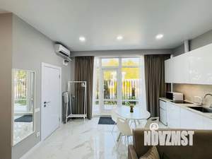 Студия квартира, посуточно, 35м2, 1/3 этаж