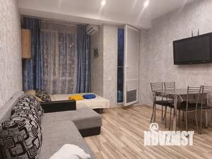 Студия квартира, посуточно, 38м2, 2/4 этаж