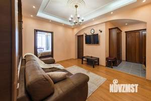 2-к квартира, посуточно, 75м2, 1/6 этаж