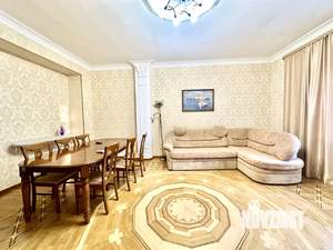 3-к квартира, на длительный срок, 120м2, 1/3 этаж
